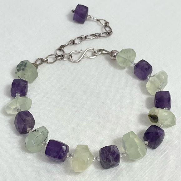 Amethyst and Prehnite bracelet - Picture 2 of 5